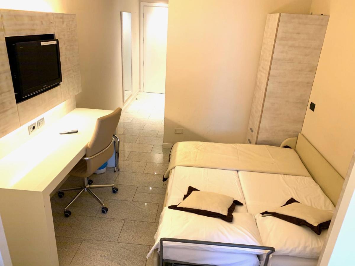 ליגננו סביאדורו Hotel San Carlo מראה חיצוני תמונה