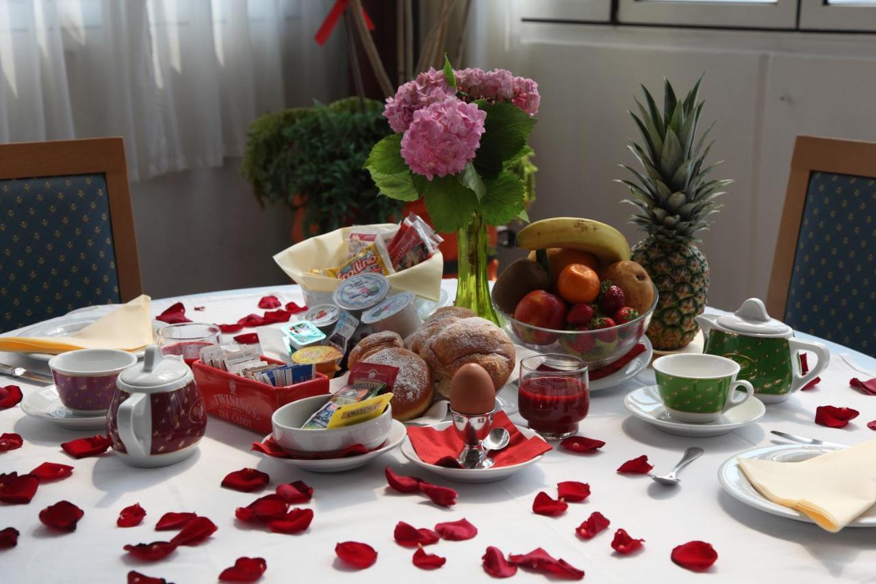 ליגננו סביאדורו Hotel San Carlo מראה חיצוני תמונה
